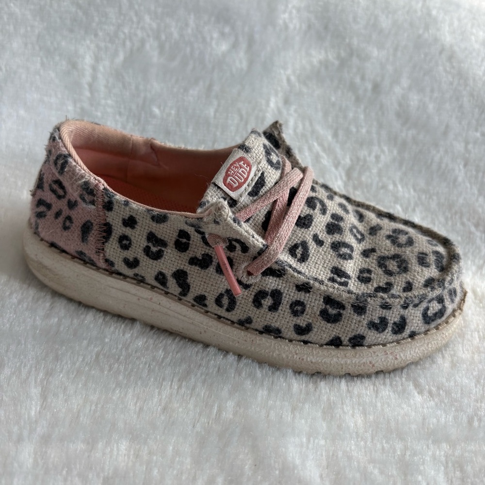 Girls Hey Dudes in cheetah print